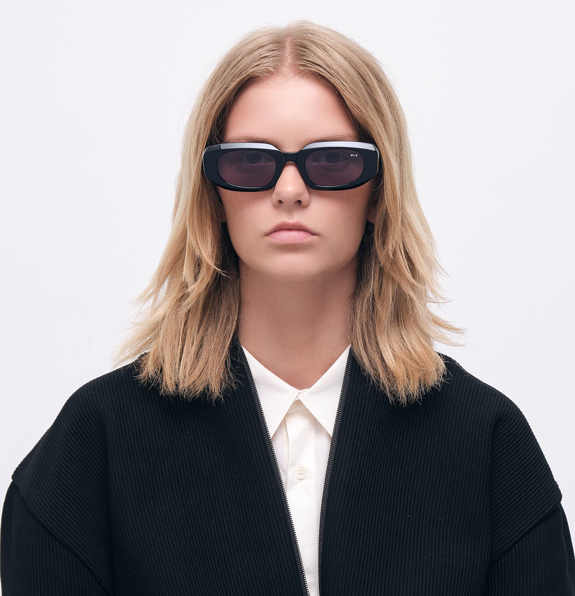 Bloom - Transparent coffee brown - James Ay