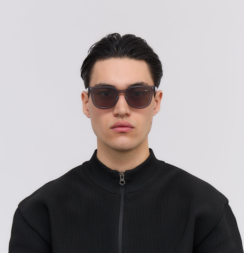 Vision - Transparent grey - James Ay - Model