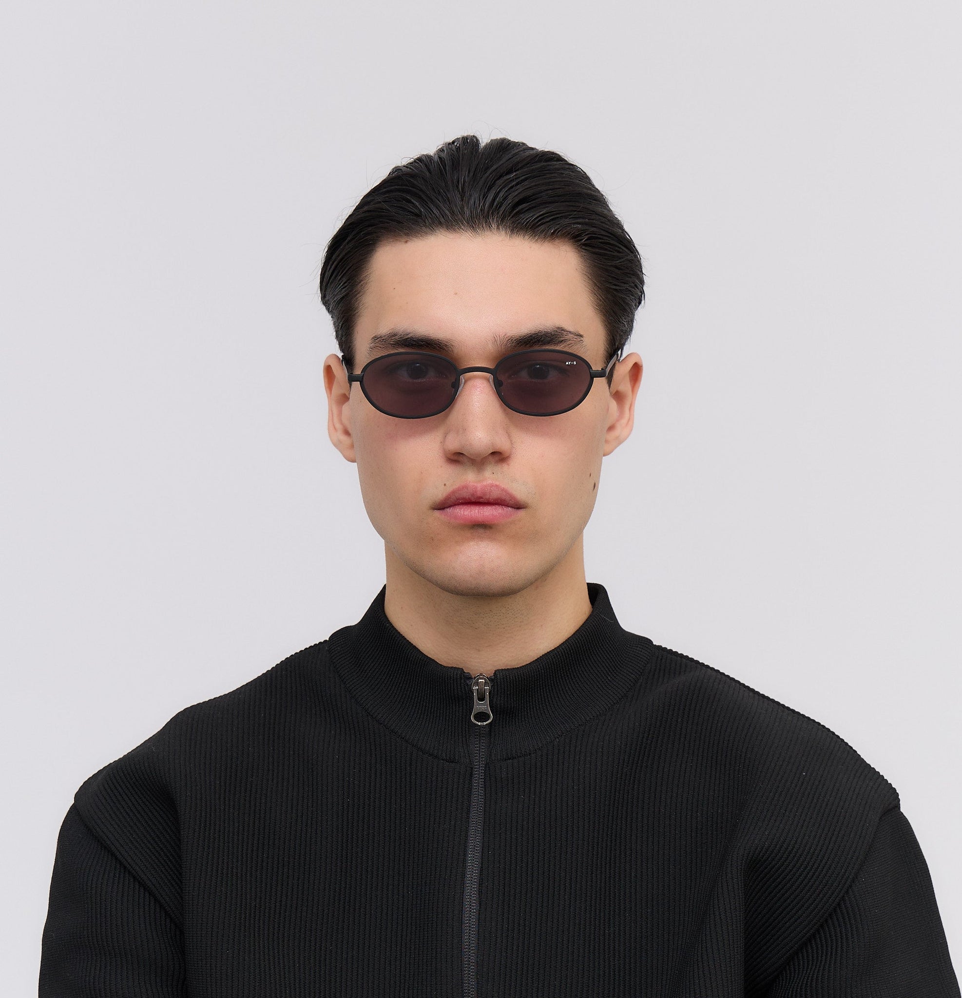 Devine - Matte black - James Ay