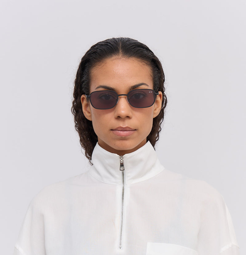 Fierce - Matte black - James Ay - Model