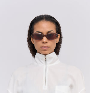 Roselle - Transparent coffee brown - James Ay - Model