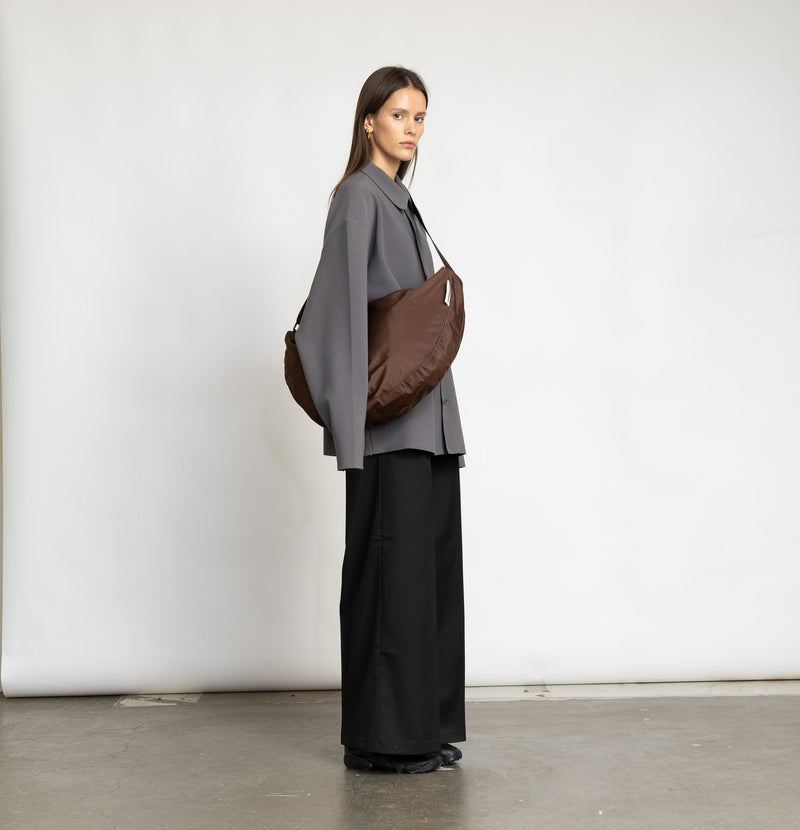 Messenger bag - Dark brown - James Ay - Model