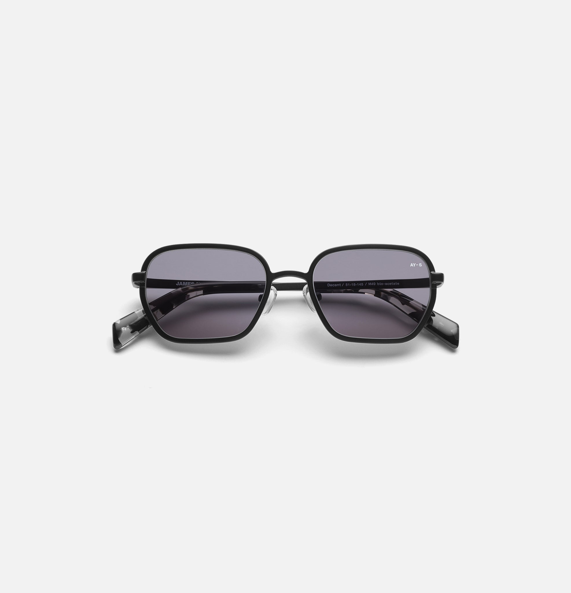 Decent - Matte black - James Ay