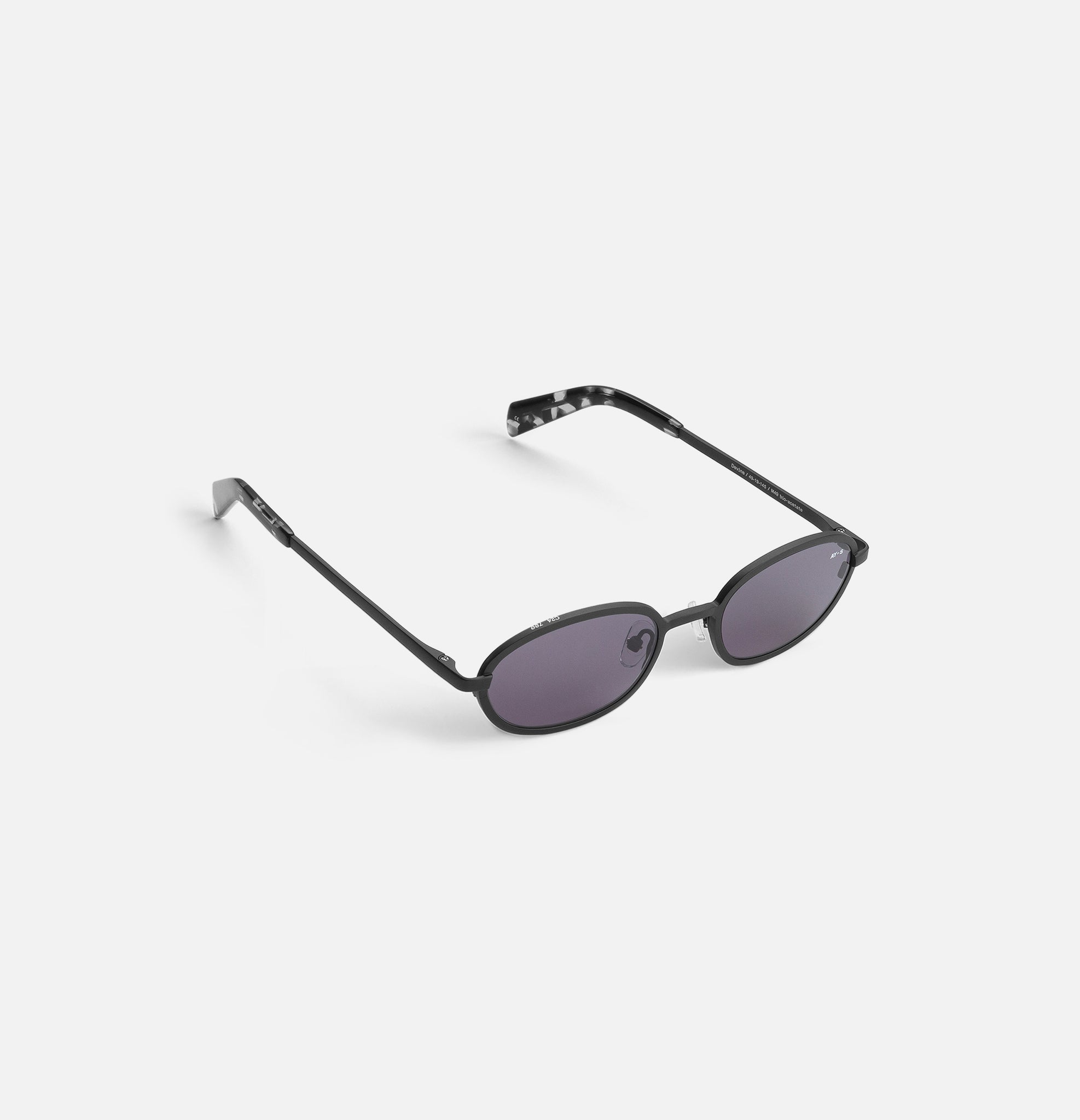 Devine - Matte black - James Ay